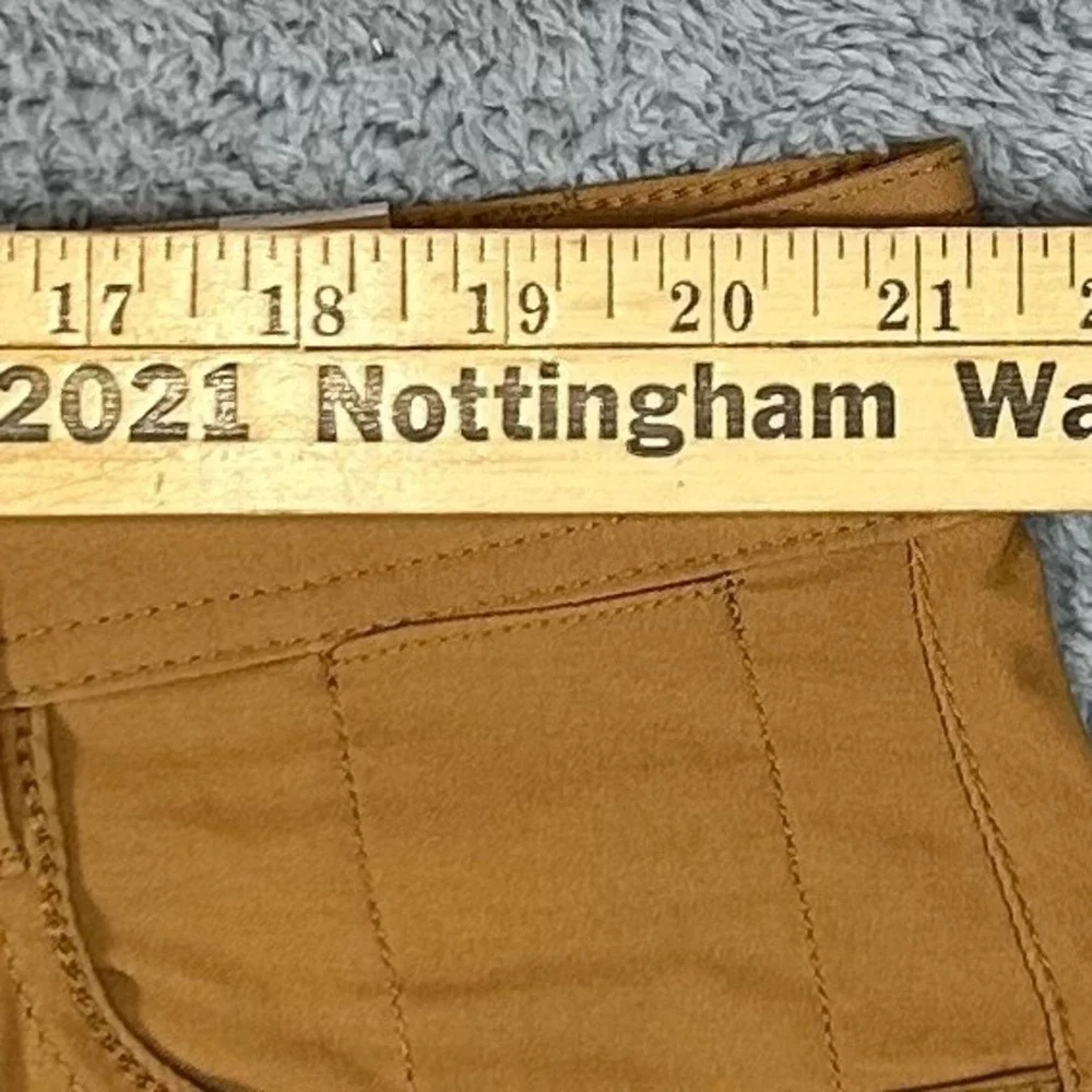 Prana Halle Short Plus II Earthbound Brown 20W 7 Inseam 1971192 Standard Fit